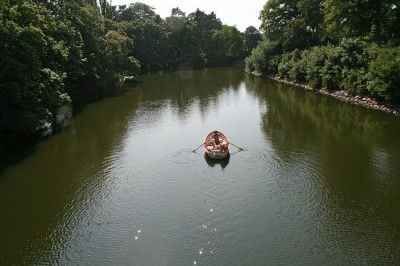 Roddbåt under Belvederen